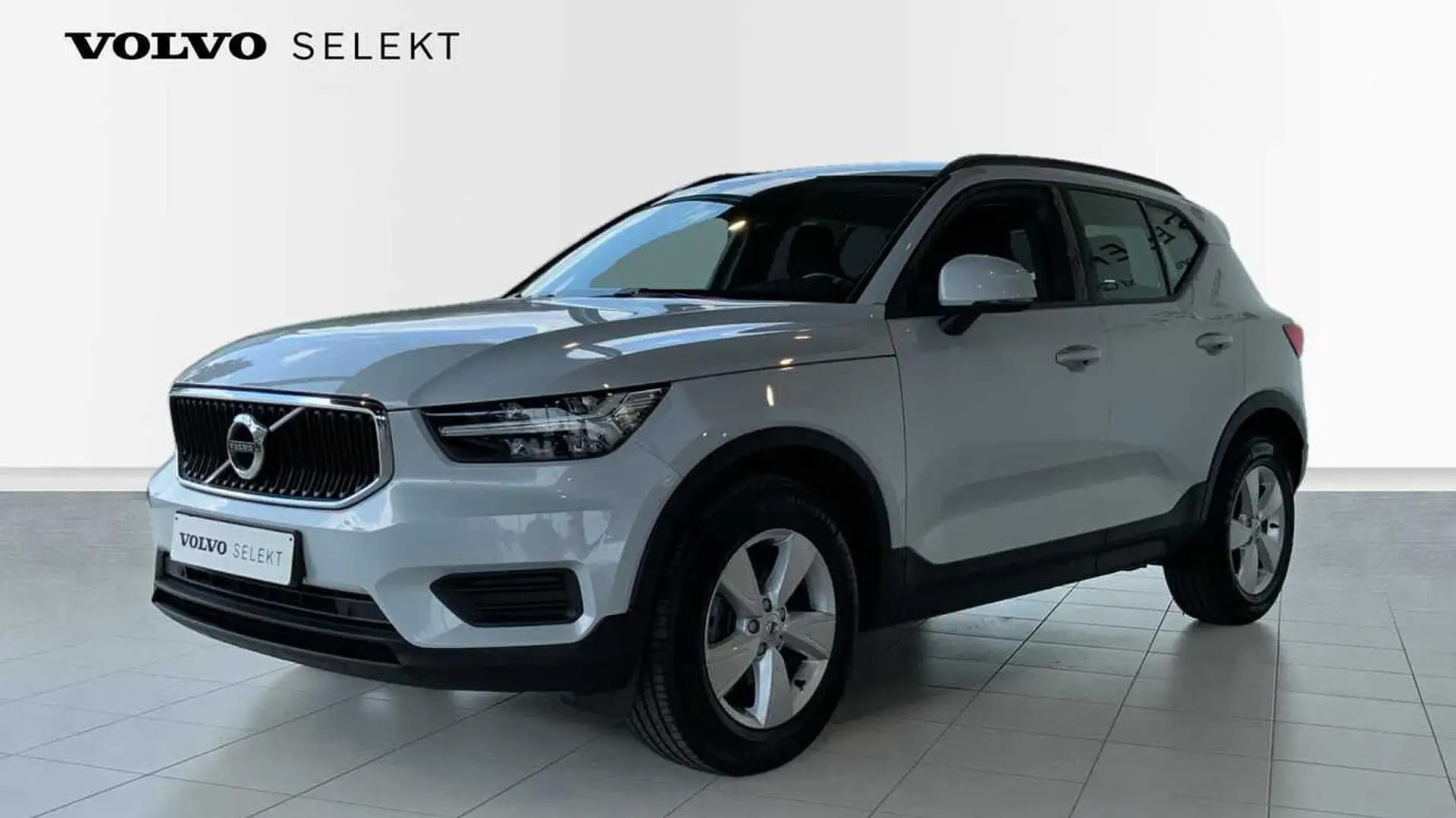 Volvo XC40 D3 Momentum Core + Navi + Park assit achter + Park Argent - 1