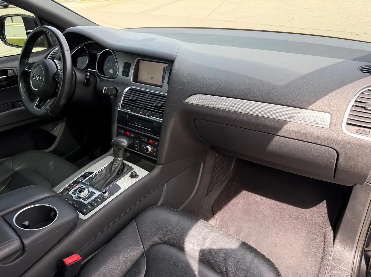 Audi Q7 снимка Audi Q7