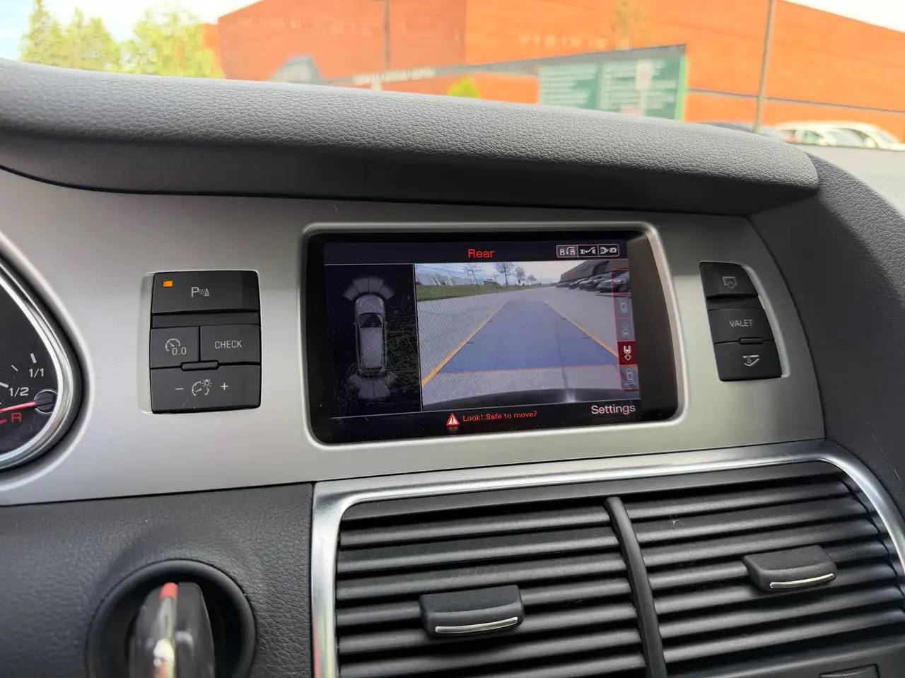 Audi Q7 снимка Audi Q7
