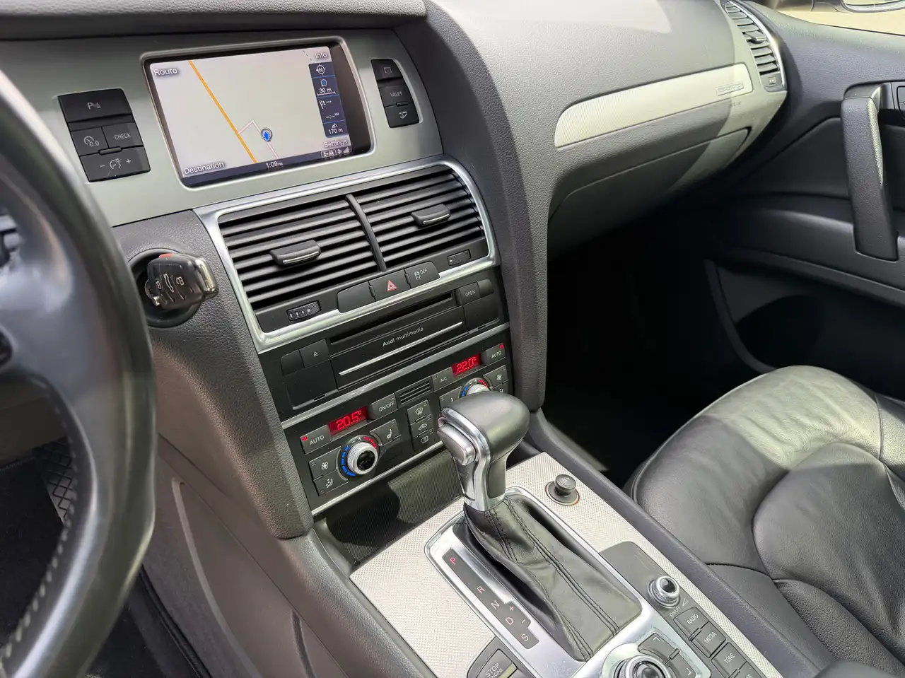 Audi Q7 снимка Audi Q7