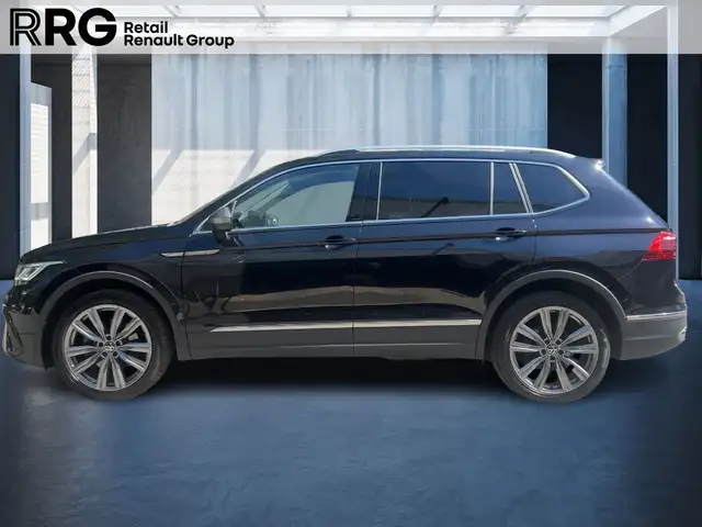 Volkswagen Tiguan Allspace view 2