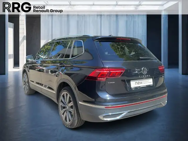Volkswagen Tiguan Allspace view 4
