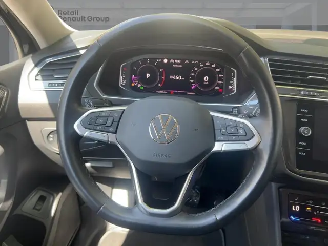 Volkswagen Tiguan Allspace view 11