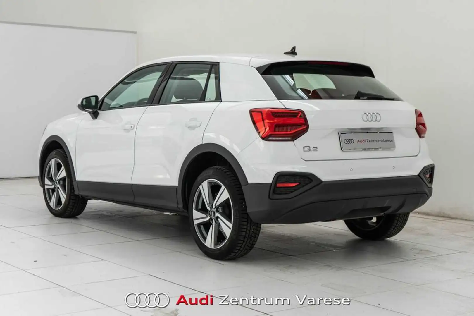 Audi Q2 30 2.0 tdi Admired s-tronic Blanc - 2