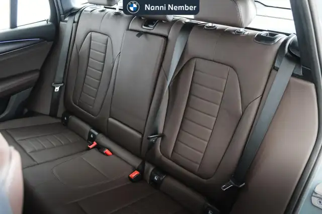 BMW X3 view 14