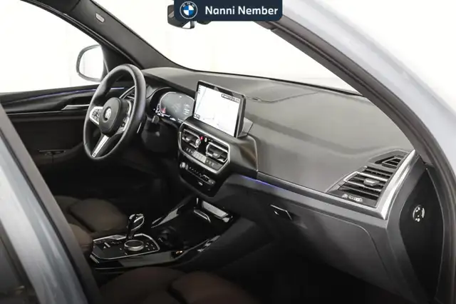 BMW X3 view 8