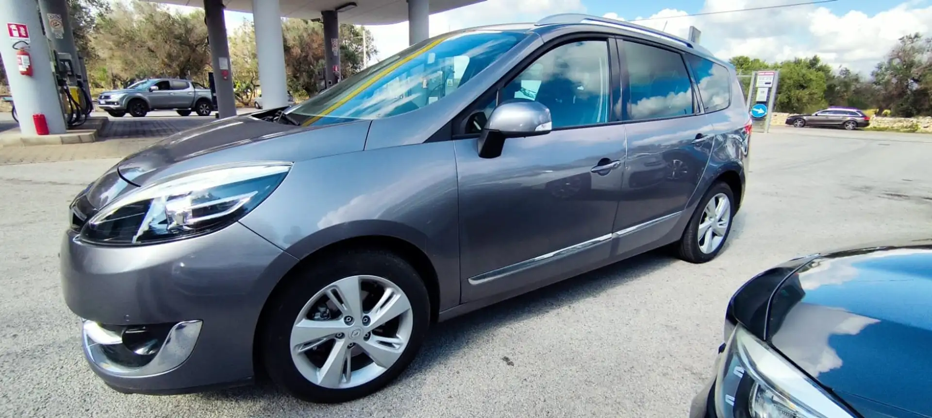 Renault Scenic Scenic 1.5 dci Live 110cv 7 posti Gris - 1