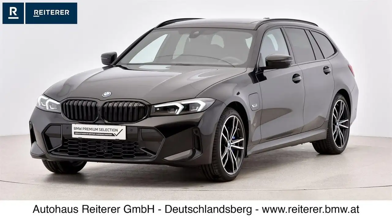 BMW 330 Break in Zwart tweedehands in Deutschlandsberg voor € 54.990,-