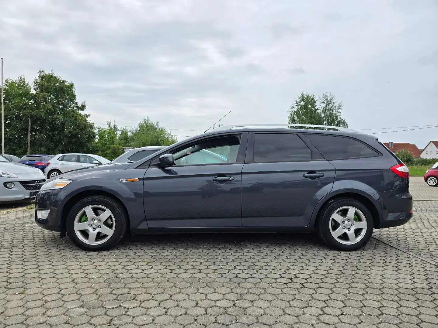 Ford Mondeo Turnier Trend / Benzin / Gas - 2