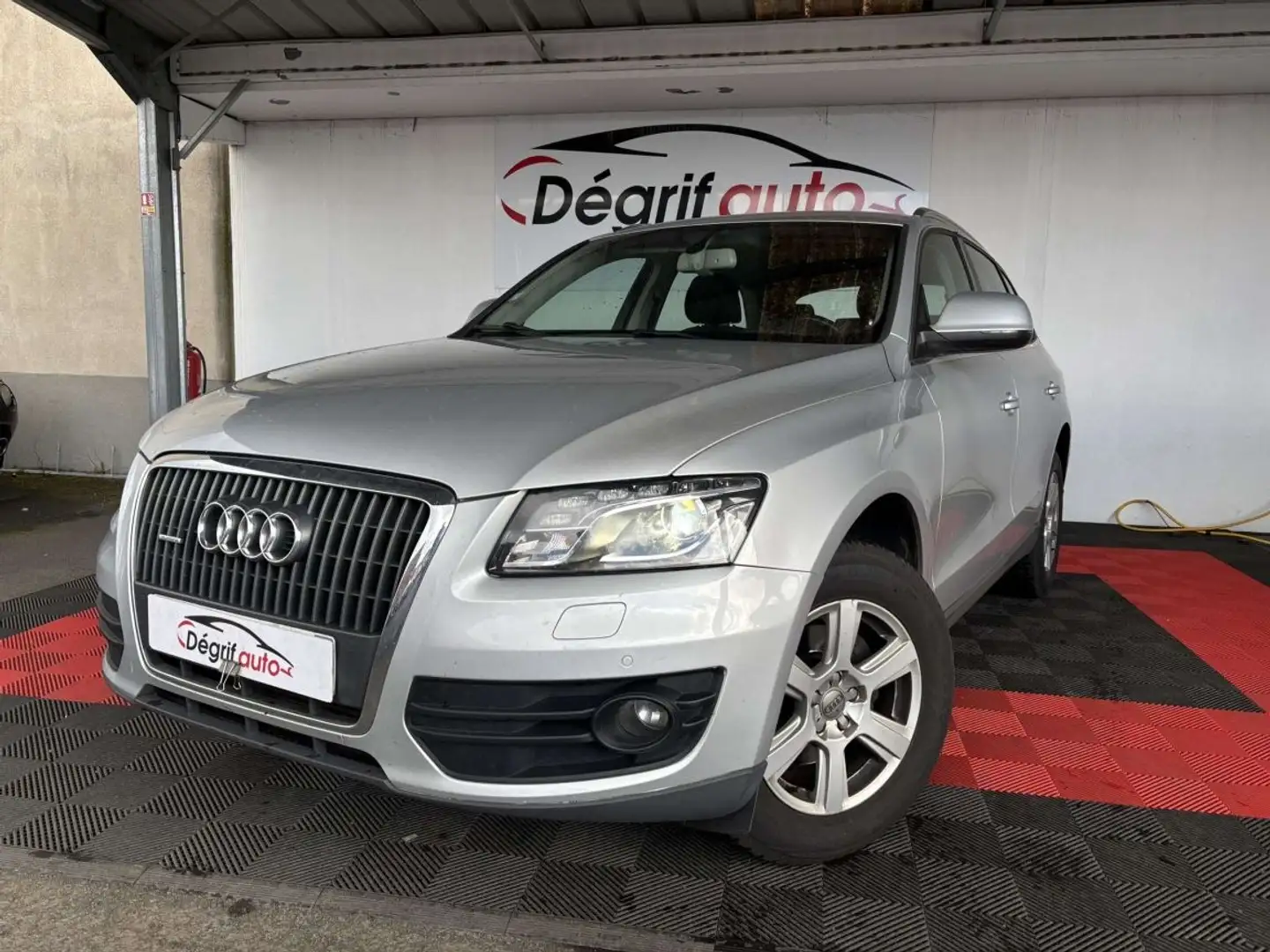 Audi Q5 2.0 TDI 143 DPF Quattro Ambiente Gris - 1
