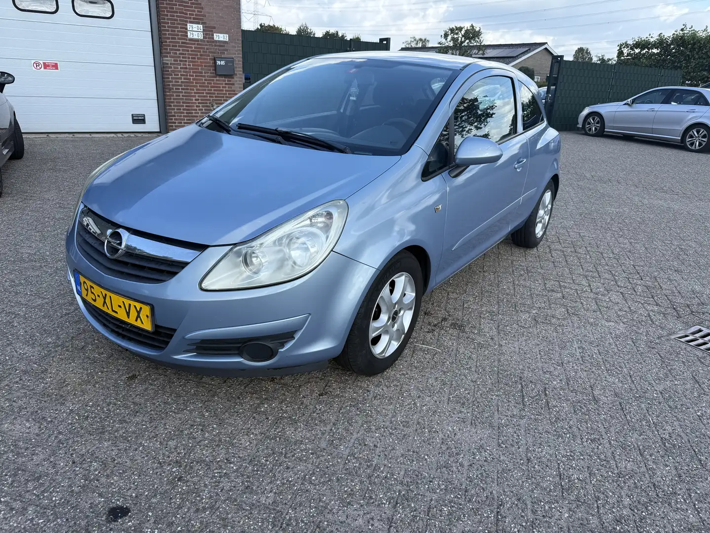 Opel Corsa 1.2-16V Business Blauw - 1
