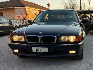 Serie 7 E38 725tds