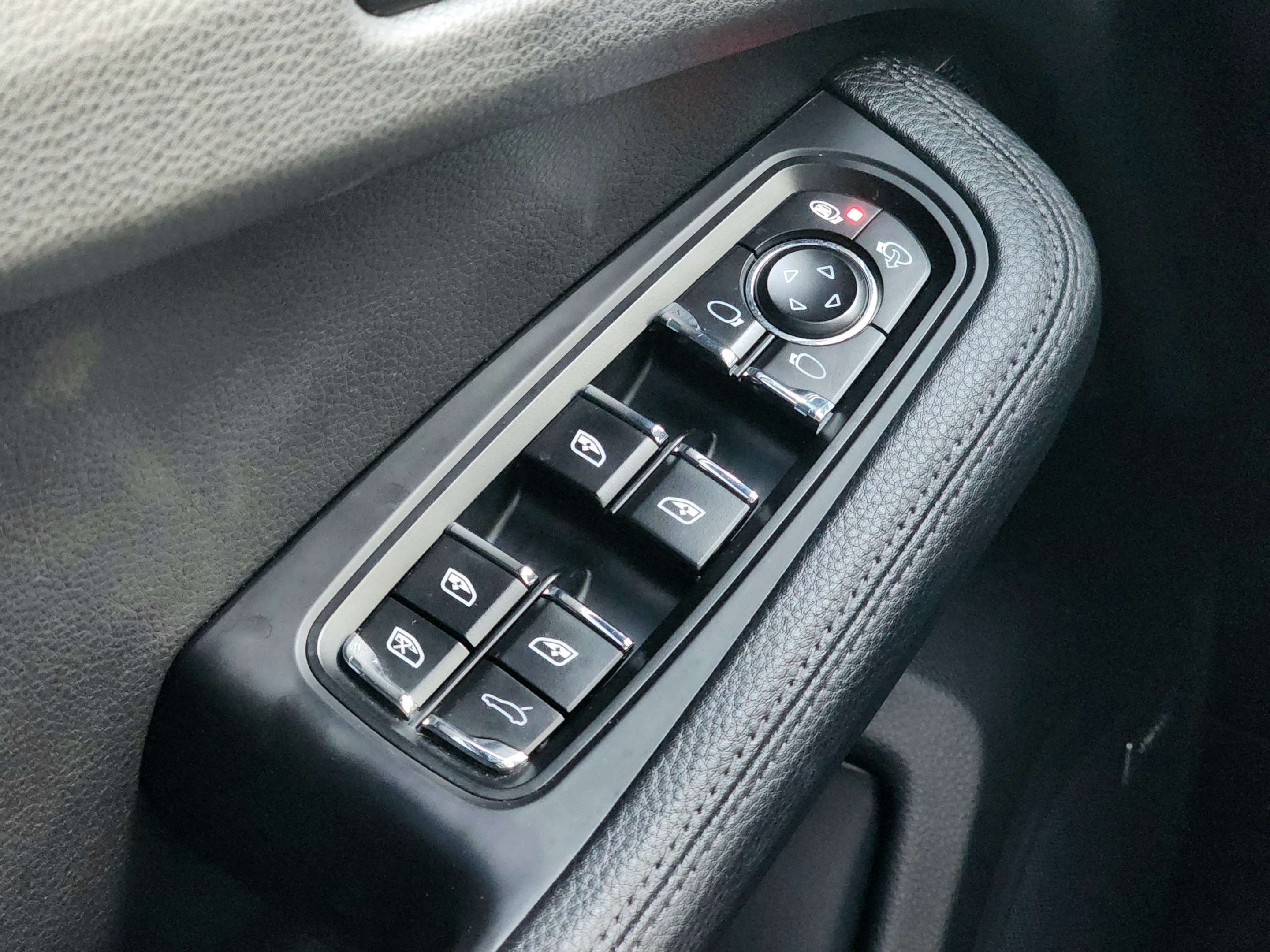2018 Porsche Macan S w/Premium Plus Pkg | No Accidents! thumb 18
