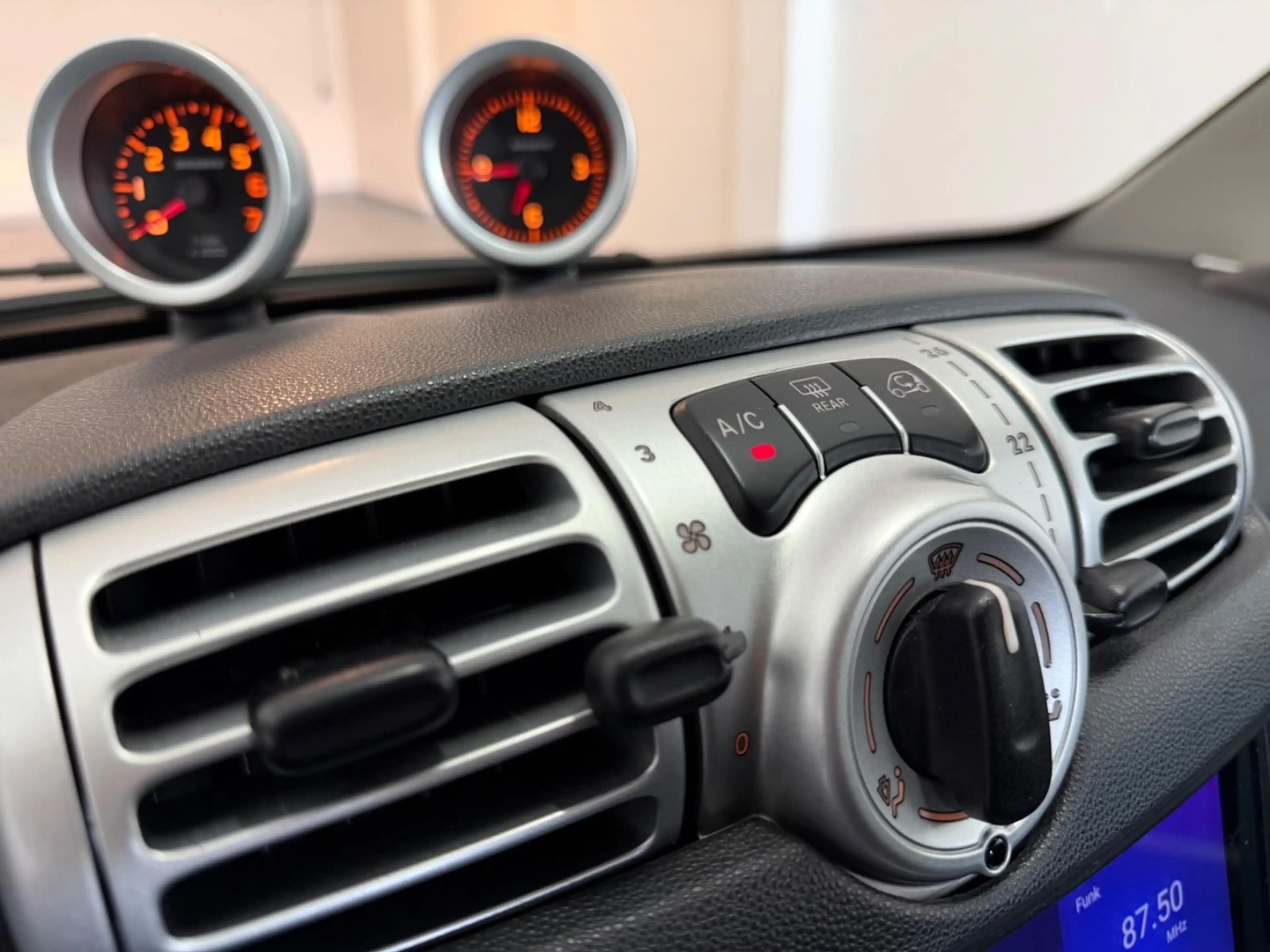 smart forTwo | Brabus| Xclusive| Leder| TÜV/AU neu — photo 21