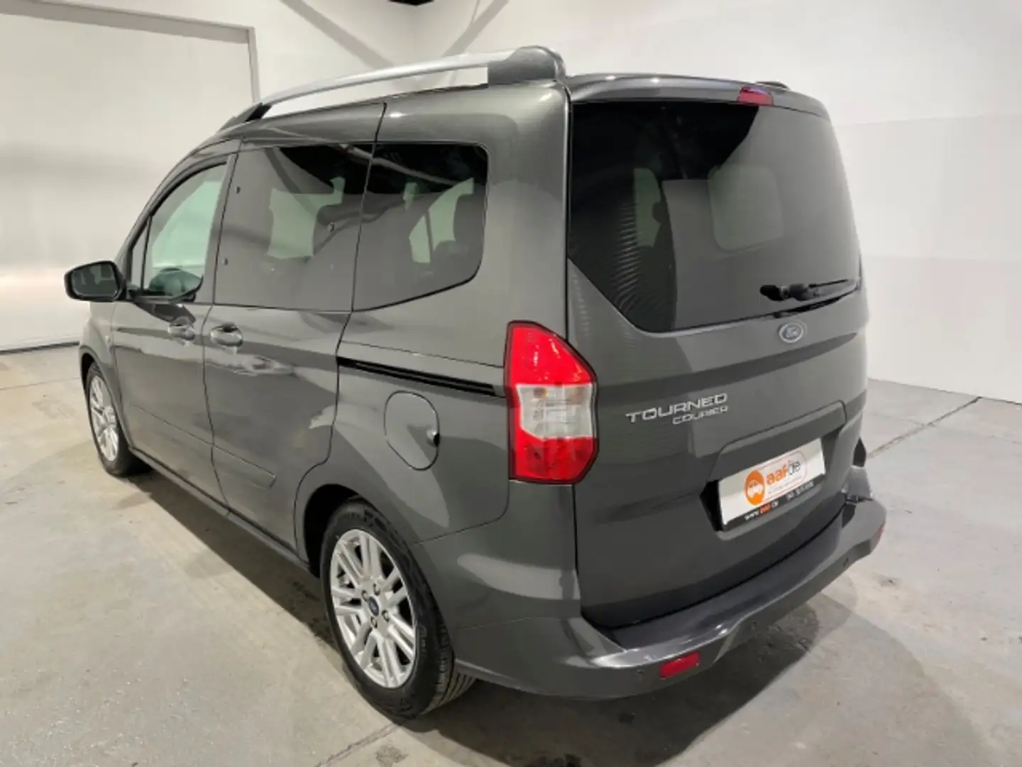 Ford Tourneo Courier 1.5 TDCi Titanium EU6d-T Navi Klima PDC Gris - 2