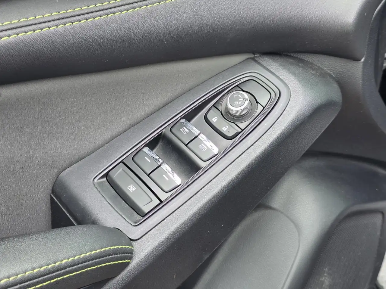 Subaru Ascent photo Subaru Ascent
