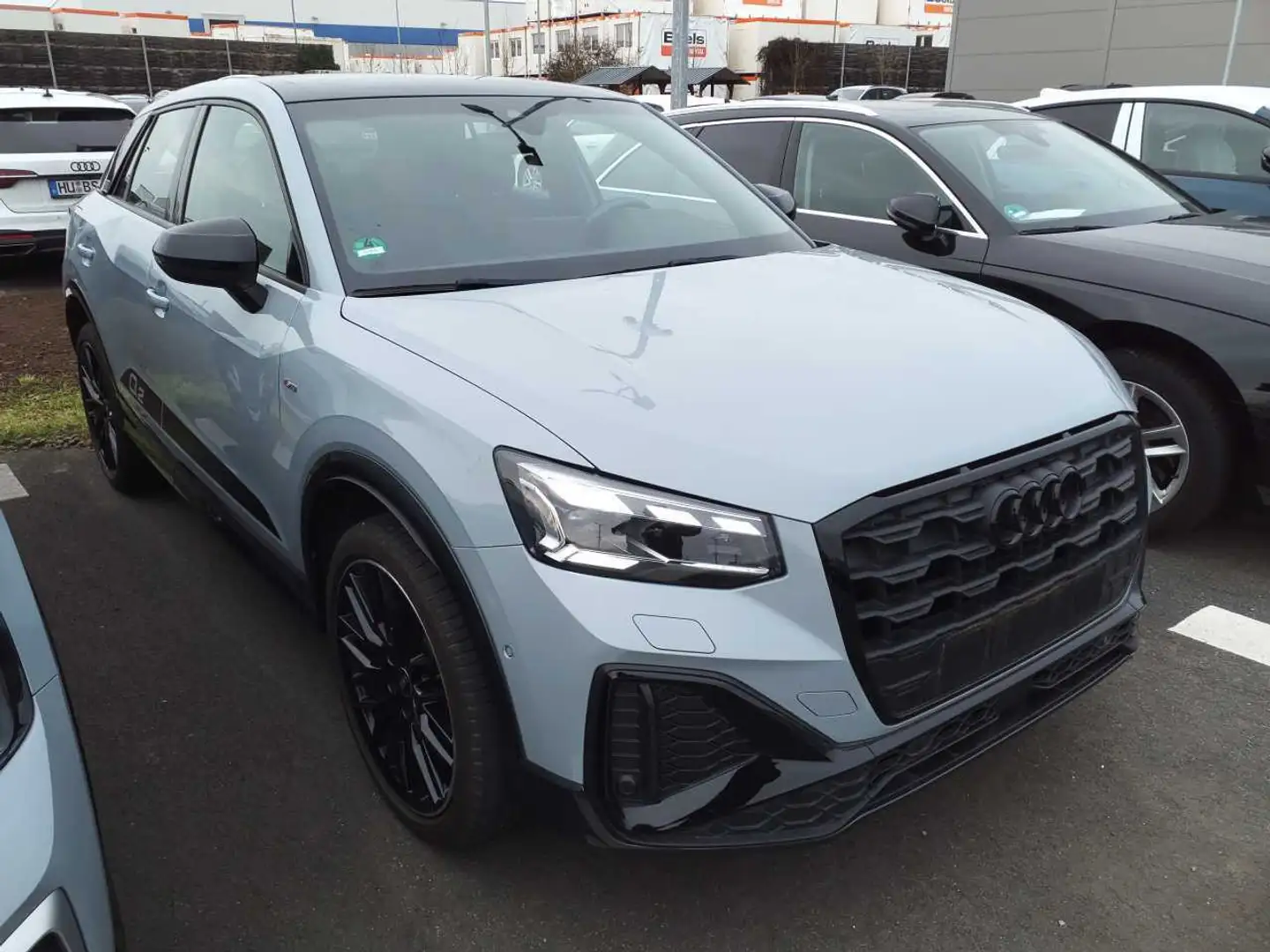 Audi Q2 35 TFSI Stronic S LINE EDTION ONE MATRIX*PANO Grau - 2