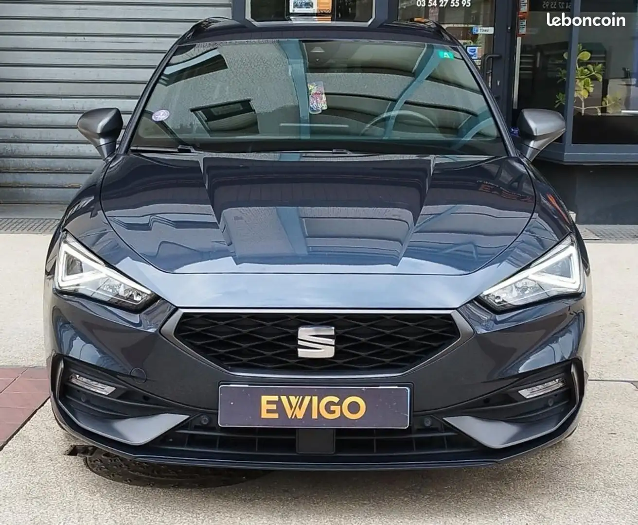 SEAT Leon 1.5 E-TSI 150 MHEV HYBRID FR DSG BVA 1ER MAIN CARP Gris - 2
