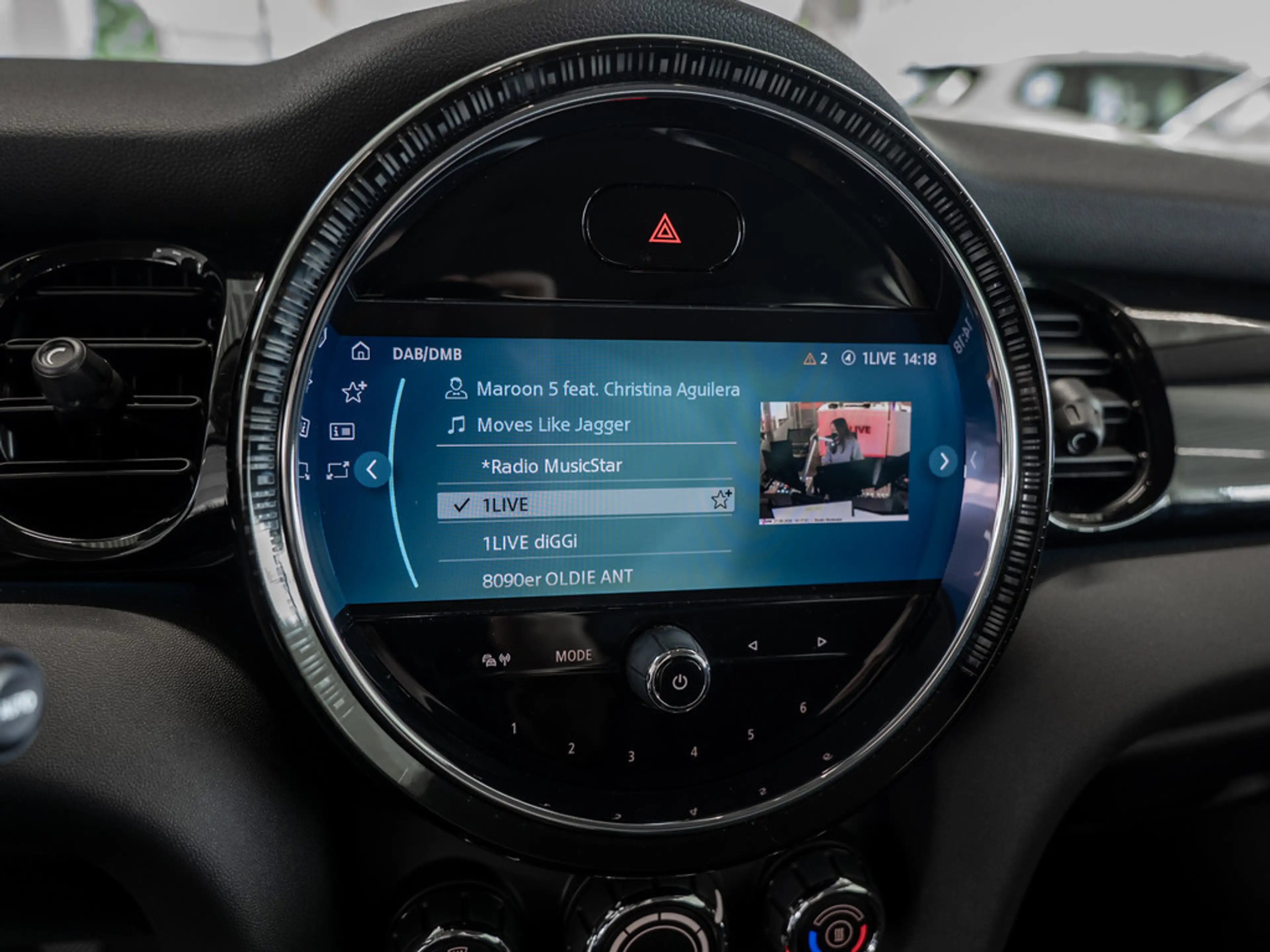 MINI One Classic Trim LED NAVI SHZ PDC KEYLESS — photo 15