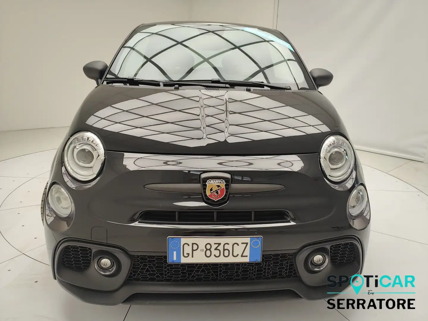 Abarth 695 1.4 t-jet Turismo 180cv auto Чорний - 2