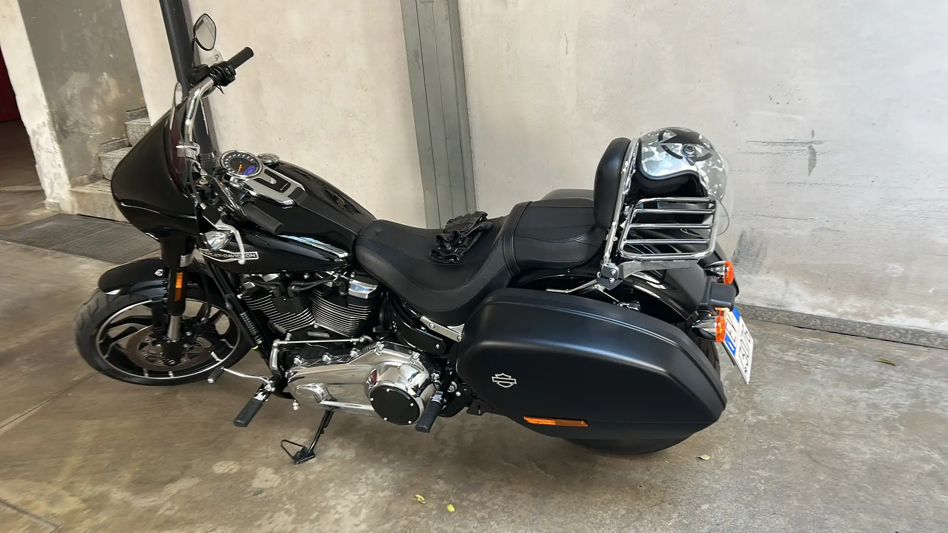 Harley-Davidson Sport Glide - 1