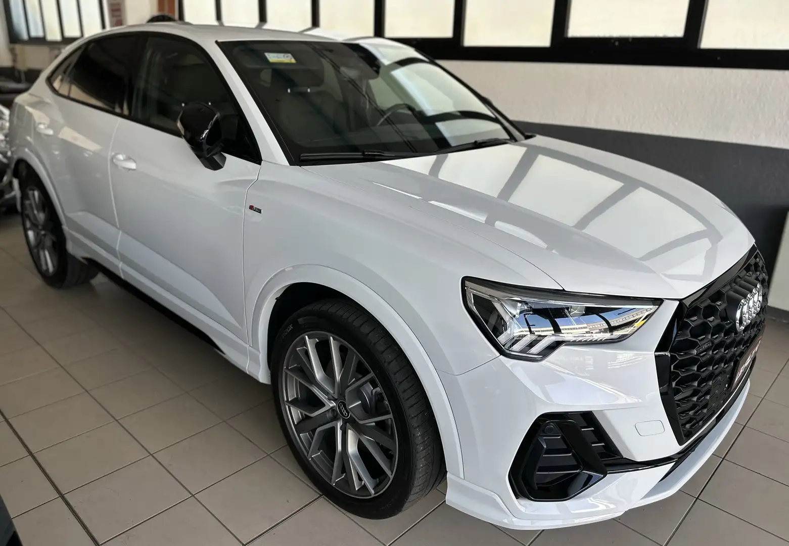 Audi Q3 Sportback 40 2.0 tdi S line edition quattro 200cv - 1