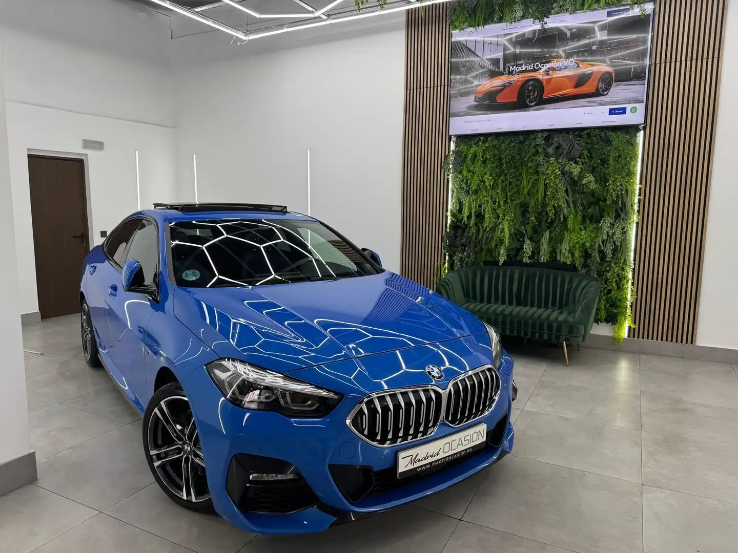 BMW 218 218dA Gran Coupé Bleu - 1