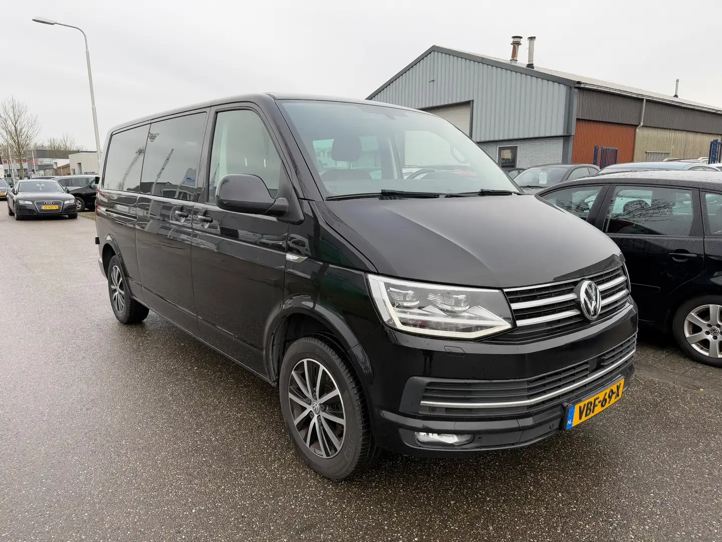 Volkswagen Transporter 2.0 TDI L2H1 DC Highline Automaat NAV.+ Airco Bj:2 - 2