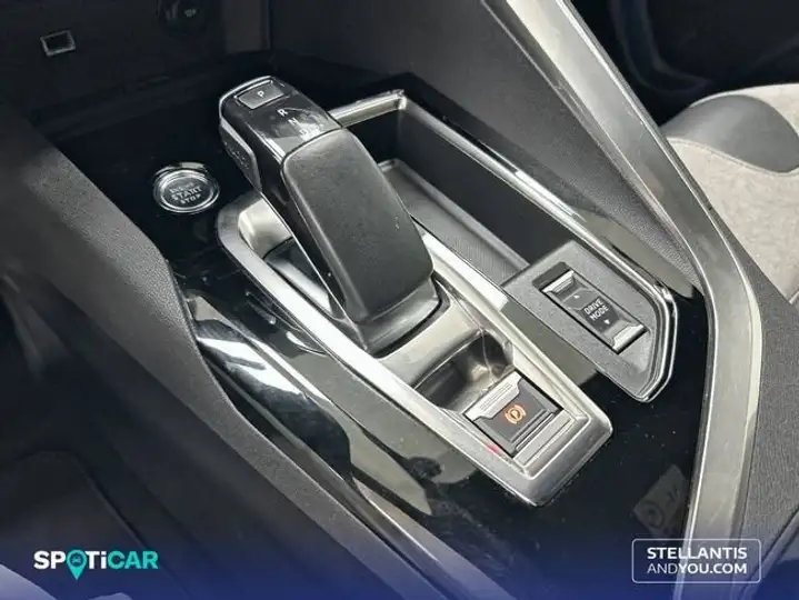 Peugeot 3008 2021, foto 12
