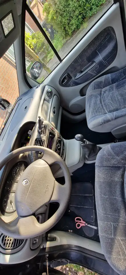 Renault Scenic 1.4-16V RT, foto 6