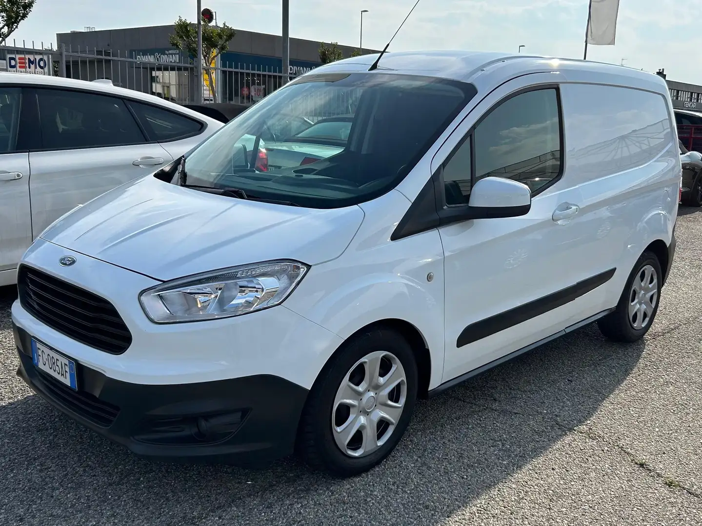 Ford Transit Courier 1.5 TDCi 75CV Van Trend Bianco - 1