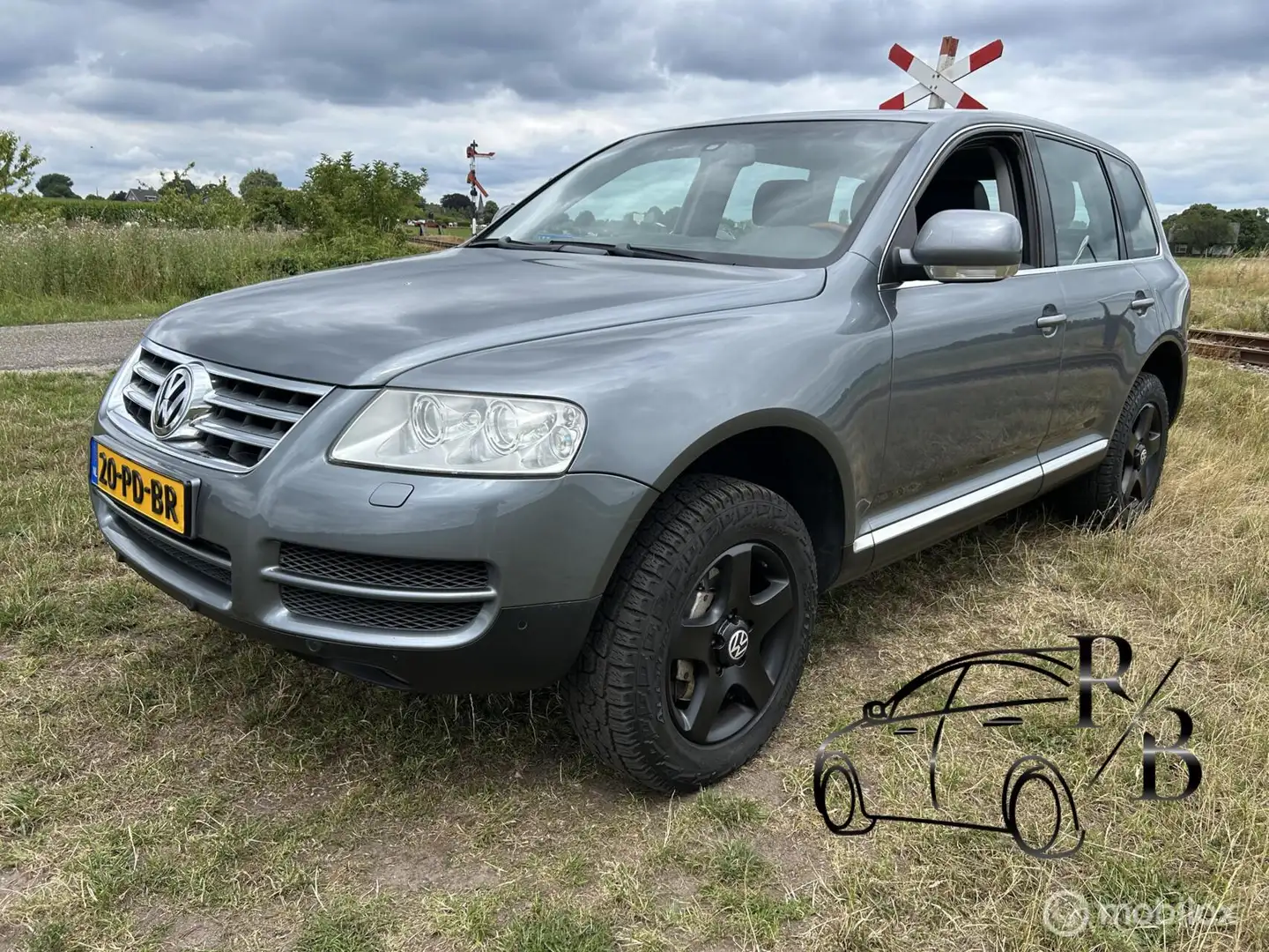 Volkswagen Touareg 3.2 V6 AUT. LEER NAVI PARK SENS. LEES TEKST Gri - 1