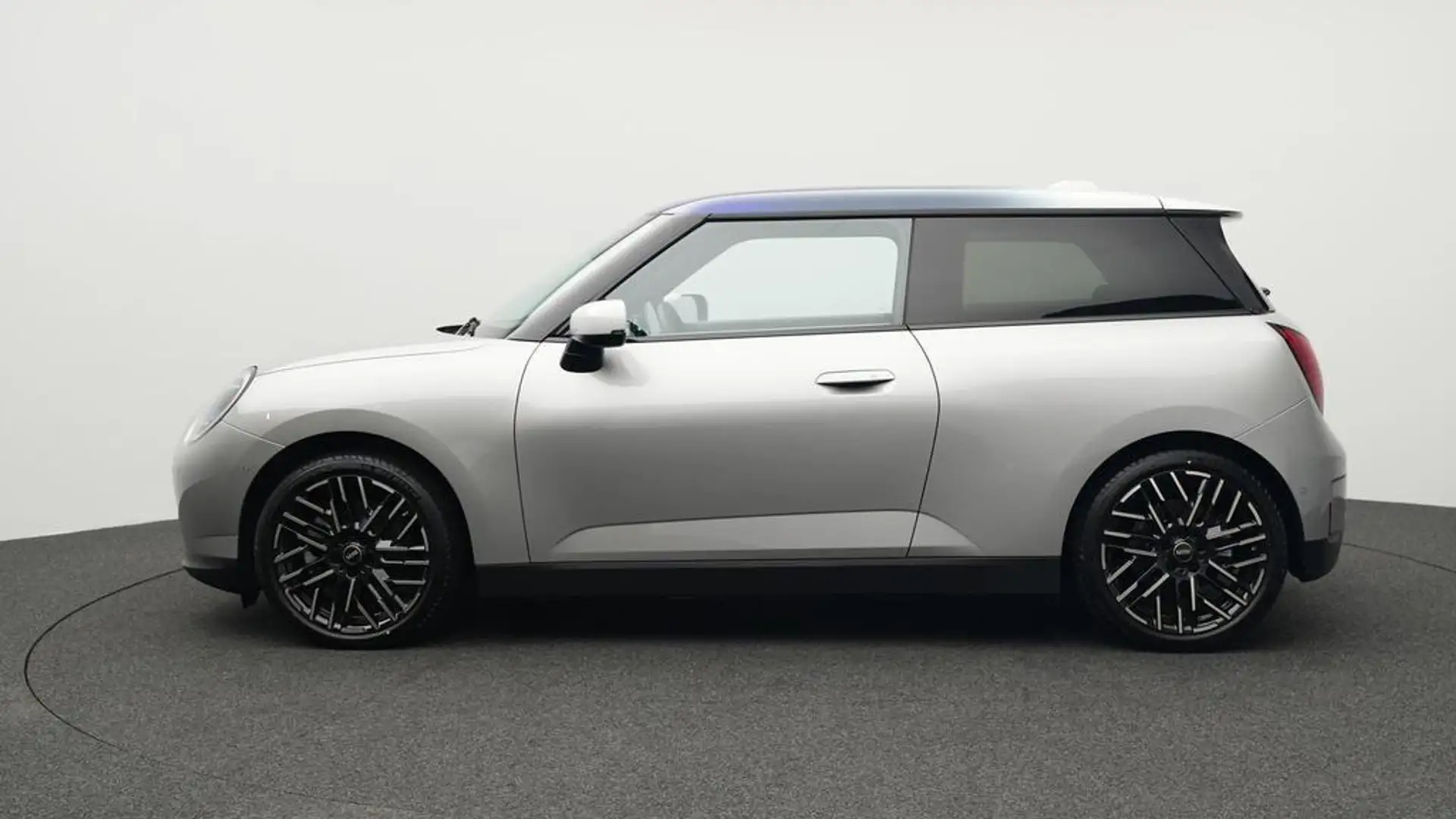 MINI Cooper E Favoured Trim Grau - 2