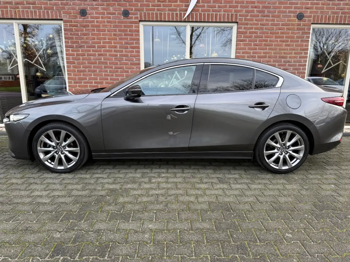 Mazda 3 2.0 e-Skyactive-X M Hybrid Luxury 180PK HEAD-UP / Grau - 2