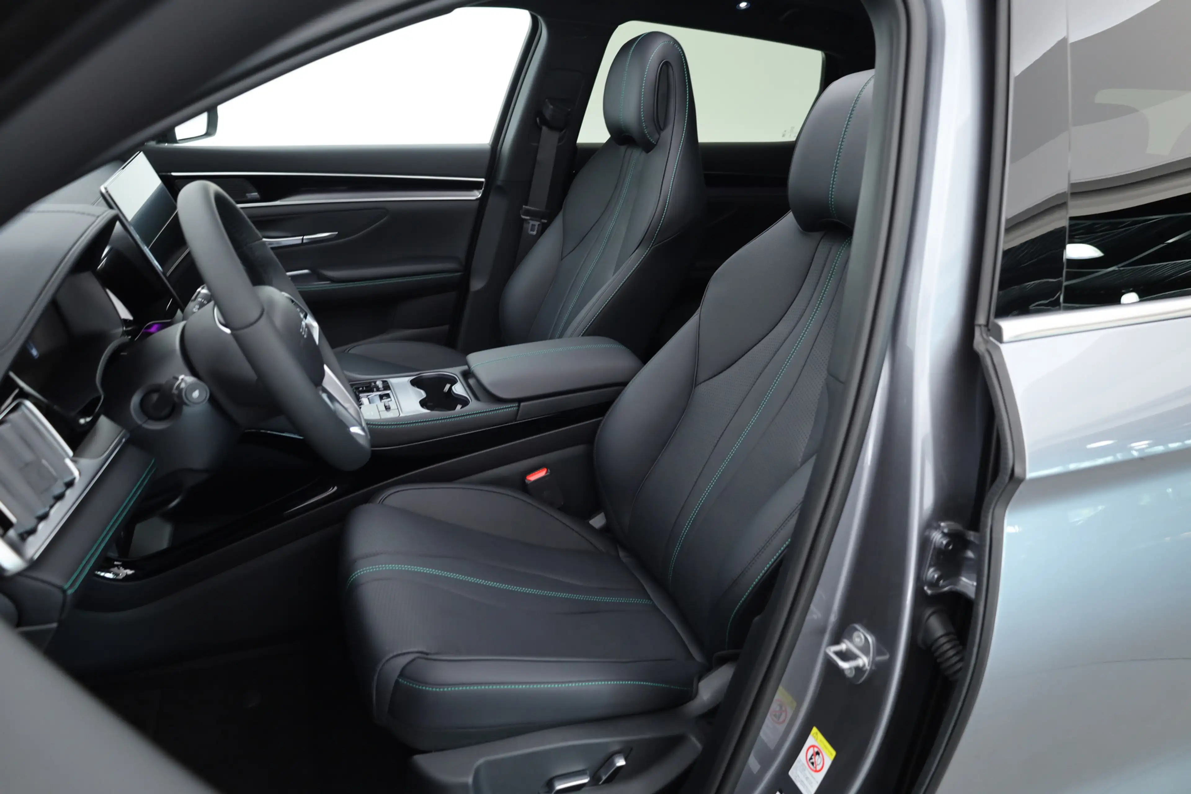 BYD Seal U 1.5 DM-i FWD Comfort | Rijklaar! | Pano | 360cam | — photo 3