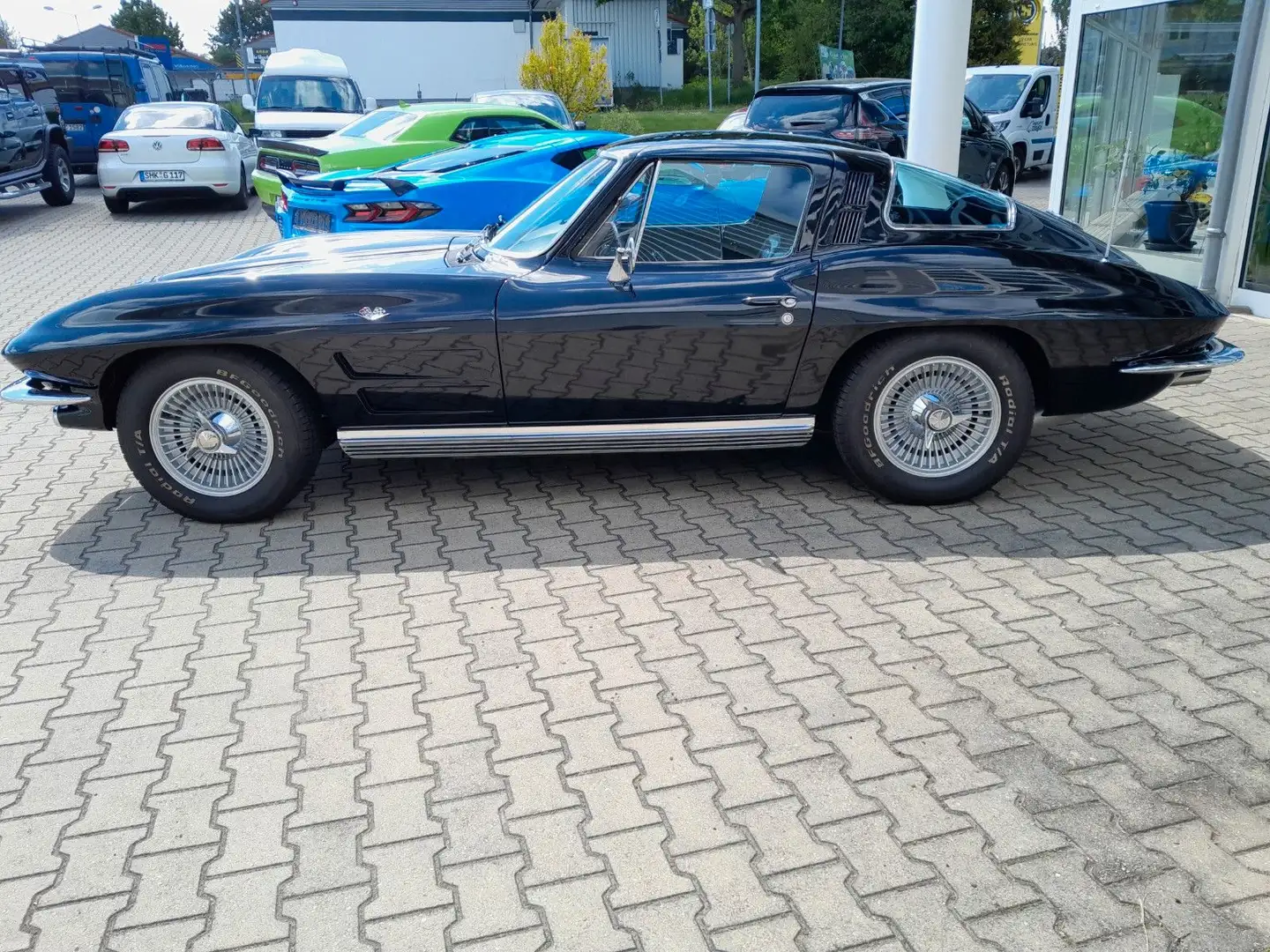 Corvette C2 Stingray 350 cui Negro - 2