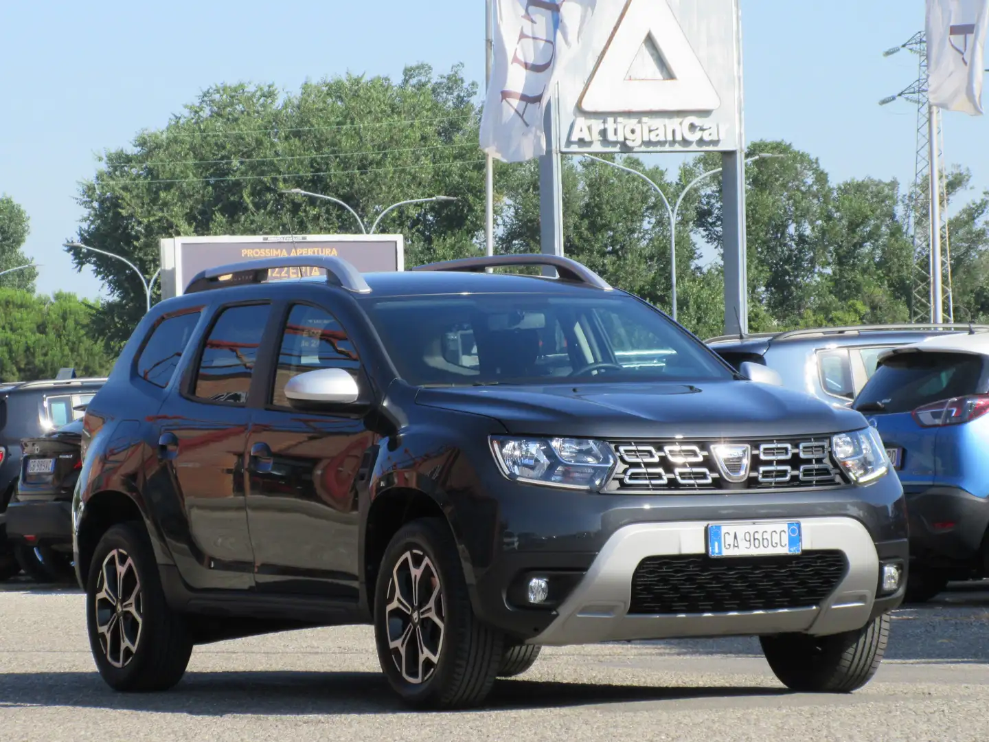 Dacia Duster 1.0 tce Prestige Eco-g  4x2 100cv Gris - 2