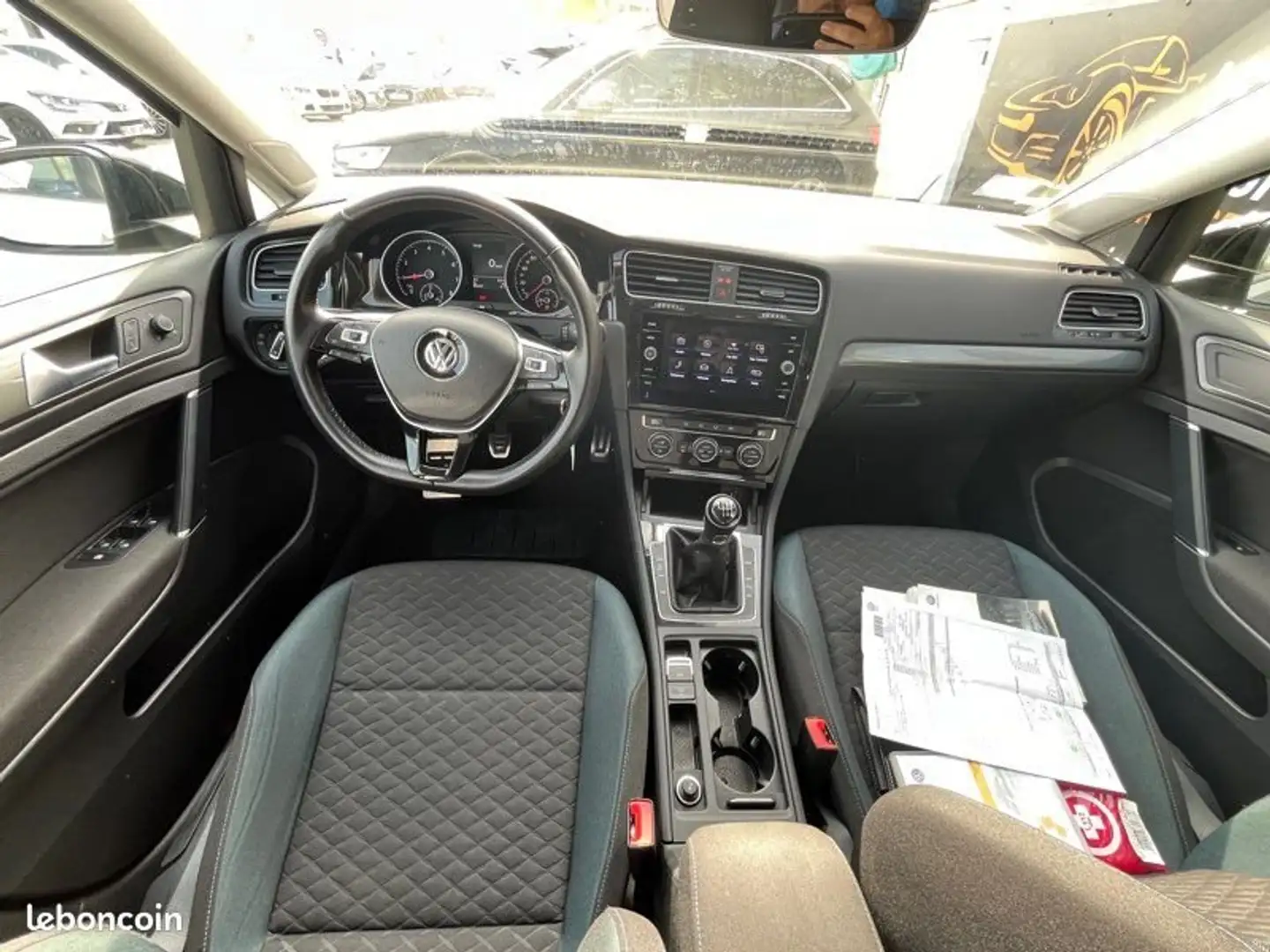 Volkswagen Golf TSI 115 IQ.DRIVE suivi Volkswagen Beige - 2