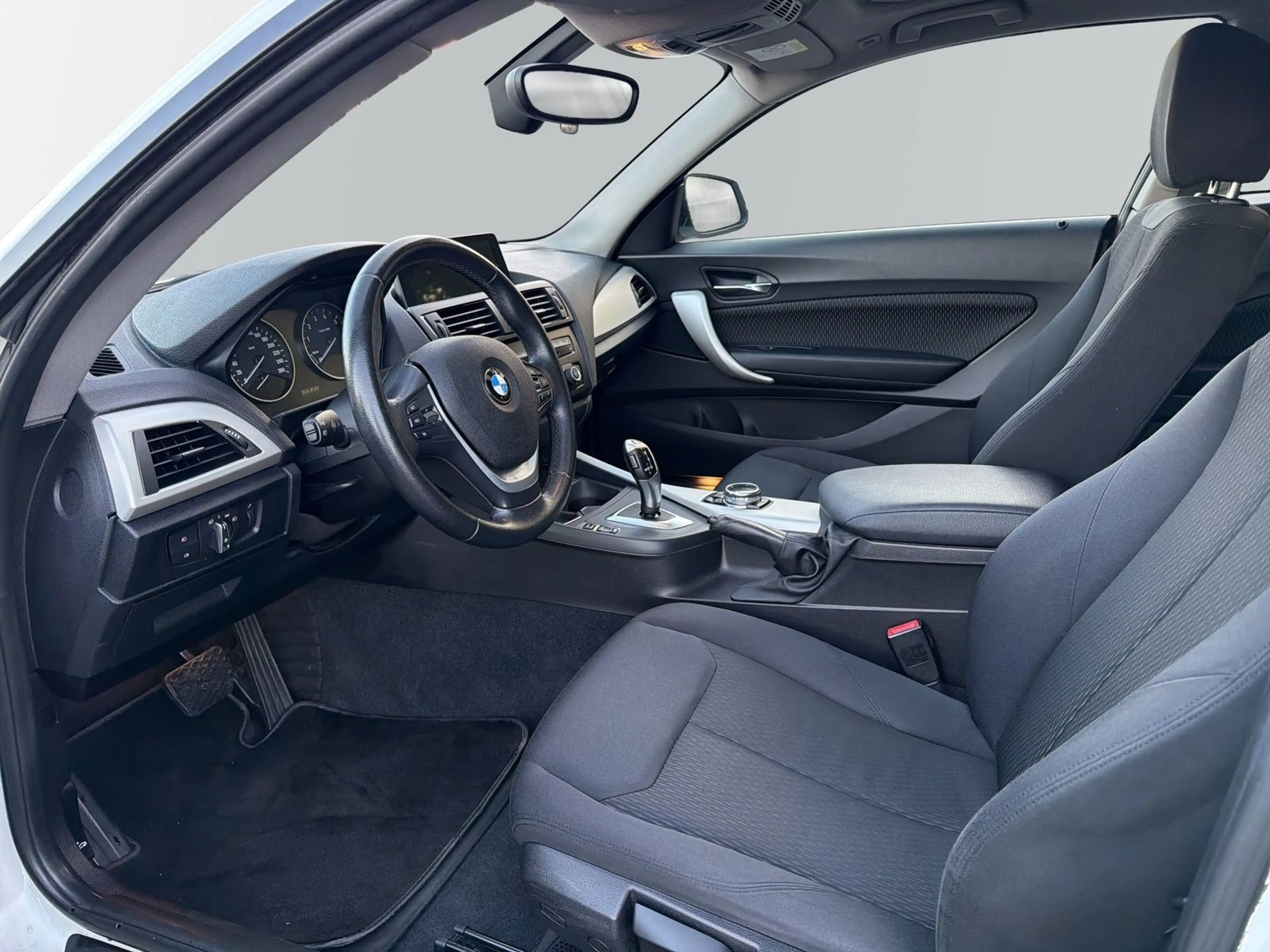 BMW 118 i TEMPO*SCHIEBEDACH*XENON*SHZ — photo 7