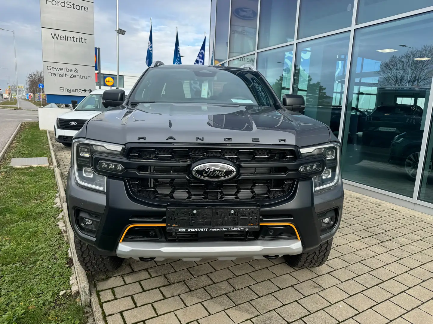Ford Ranger 2.0 Ecoblue DK Wildtrak X e-4WD Automatik Grau - 2