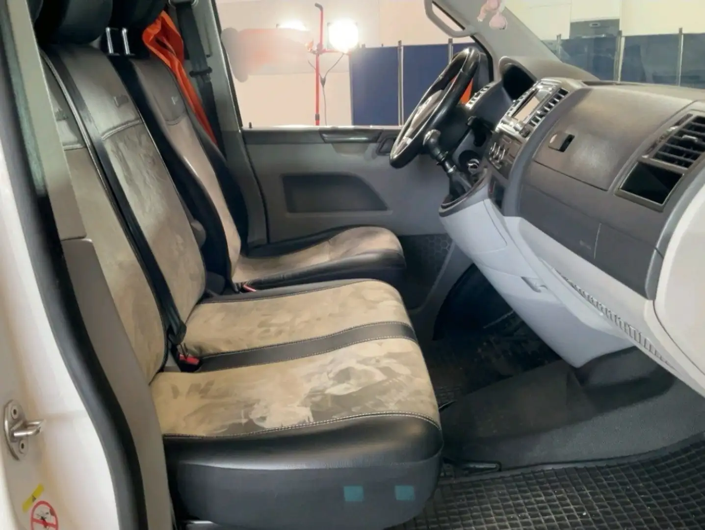 Volkswagen T5 Transporter Facelift Ausstattung *NEU Pickerl bis 02.27 - 2