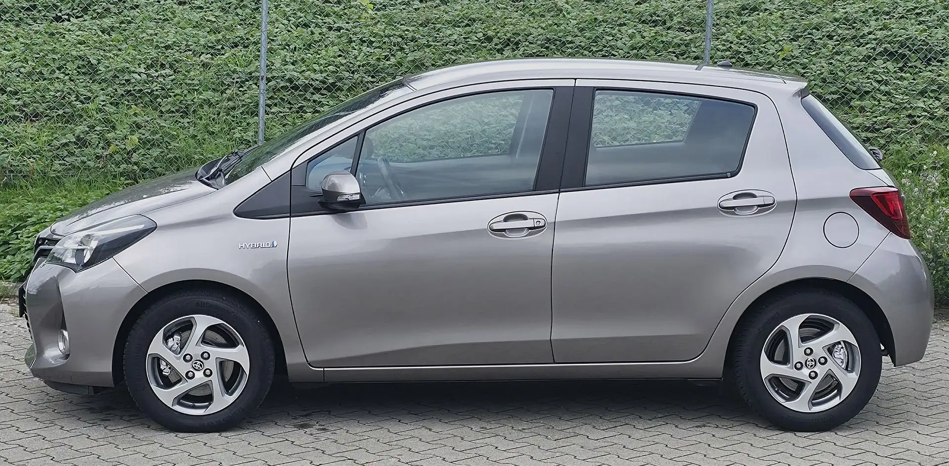 Toyota Yaris Yaris Hybrid  Automatik 1.Hand Navi Alu Kamera Bronze - 2