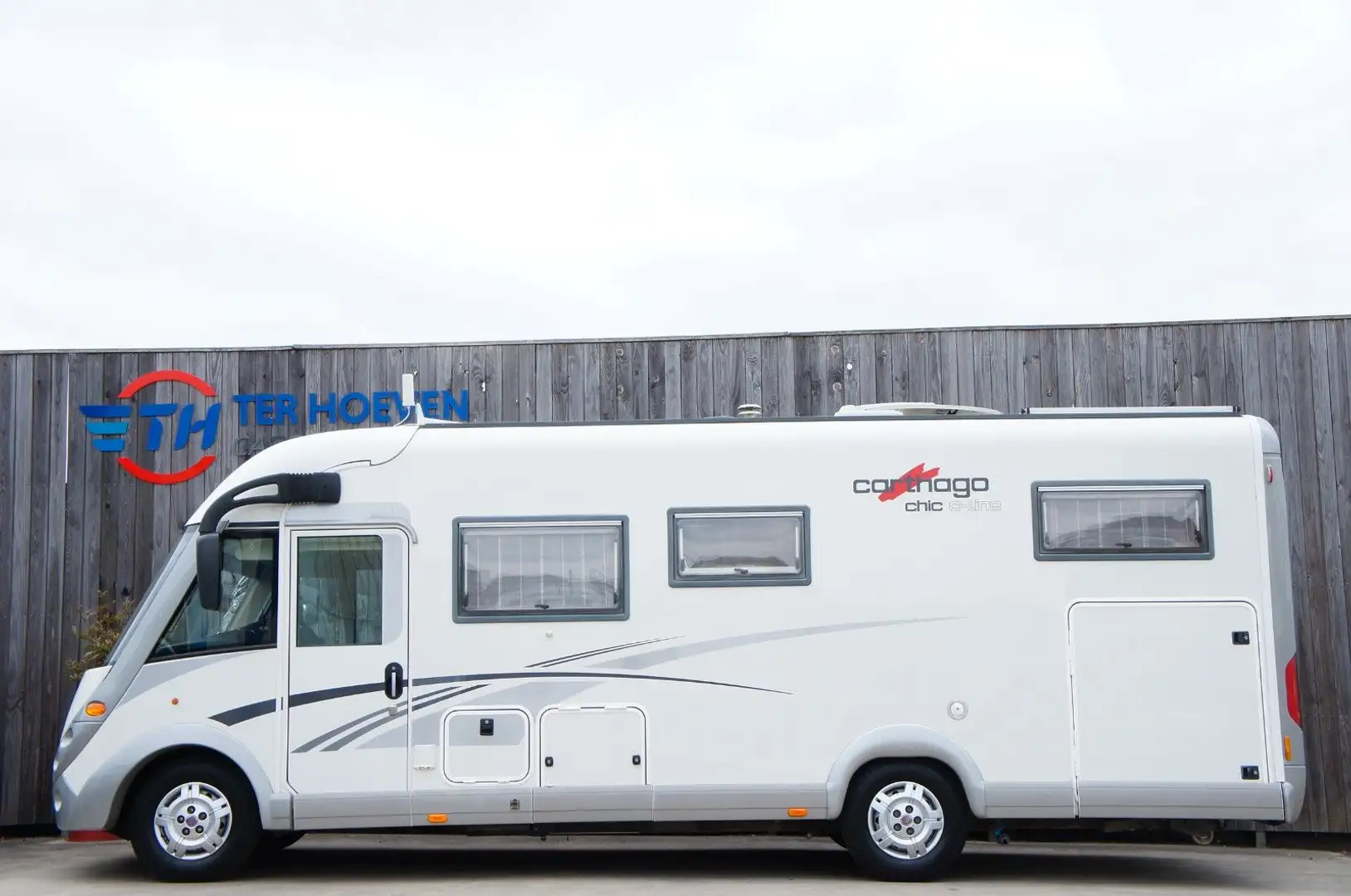 Carthago Chic C-line 4.9 Sat Solar LPG 109KW Euro 5 Weiß - 1