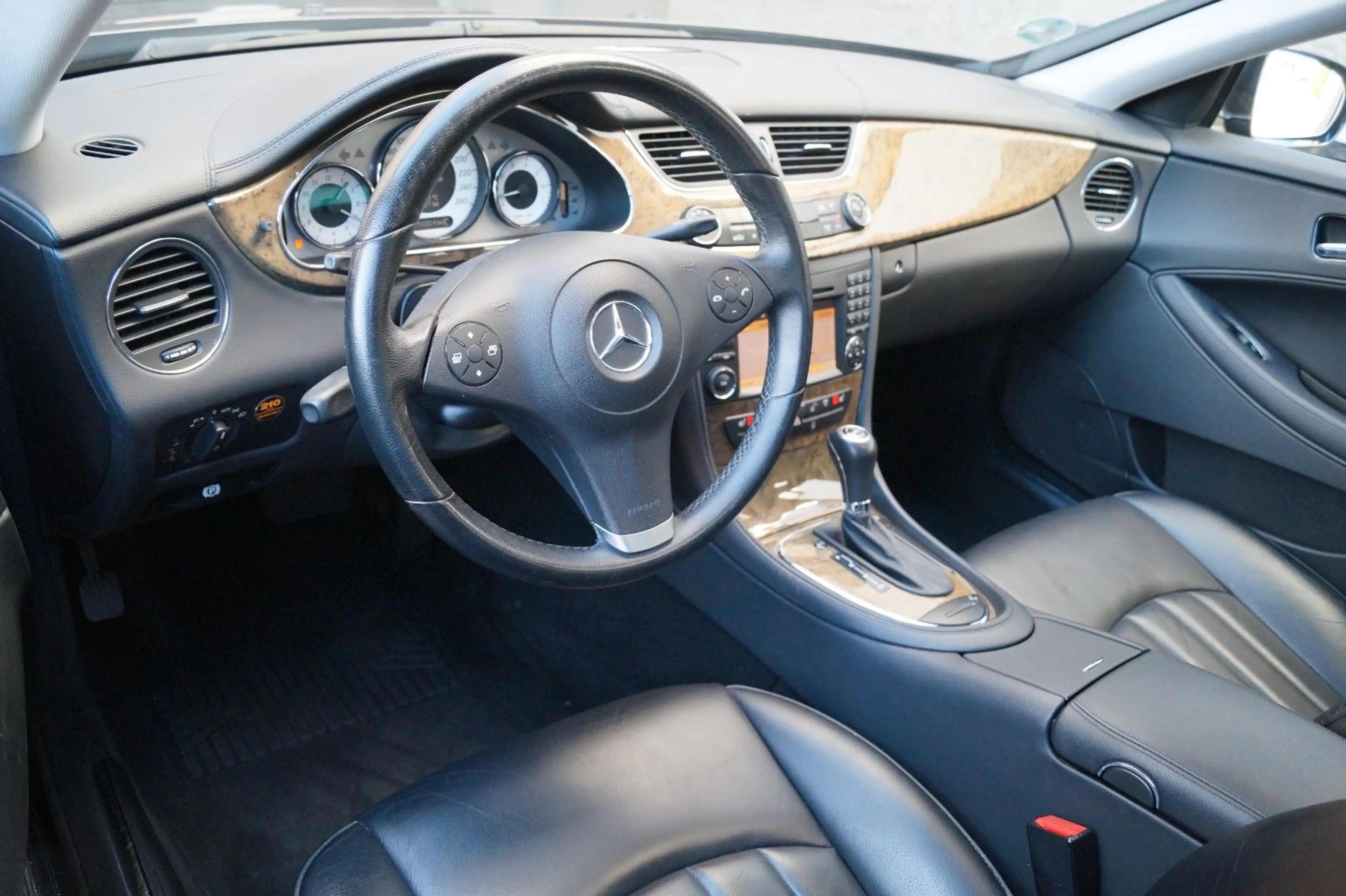 Mercedes-Benz CLS 300 7G-Tronic aus 2.Hand! GSD+Harman/Kardon — photo 9