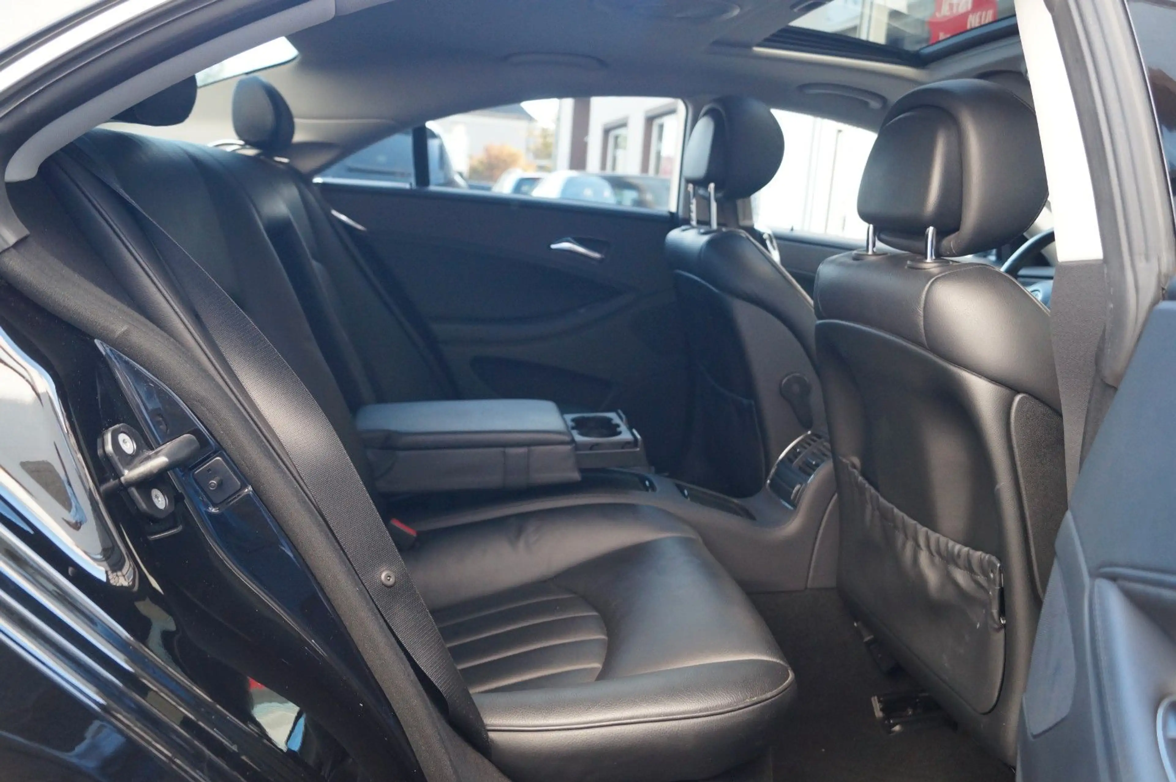 Mercedes-Benz CLS 300 7G-Tronic aus 2.Hand! GSD+Harman/Kardon — photo 19