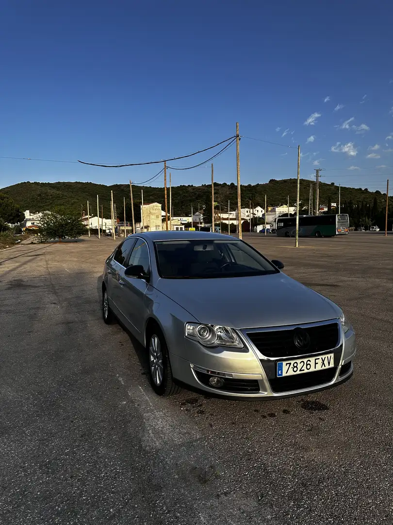 Volkswagen Passat 1.9TDI Trendline - 1