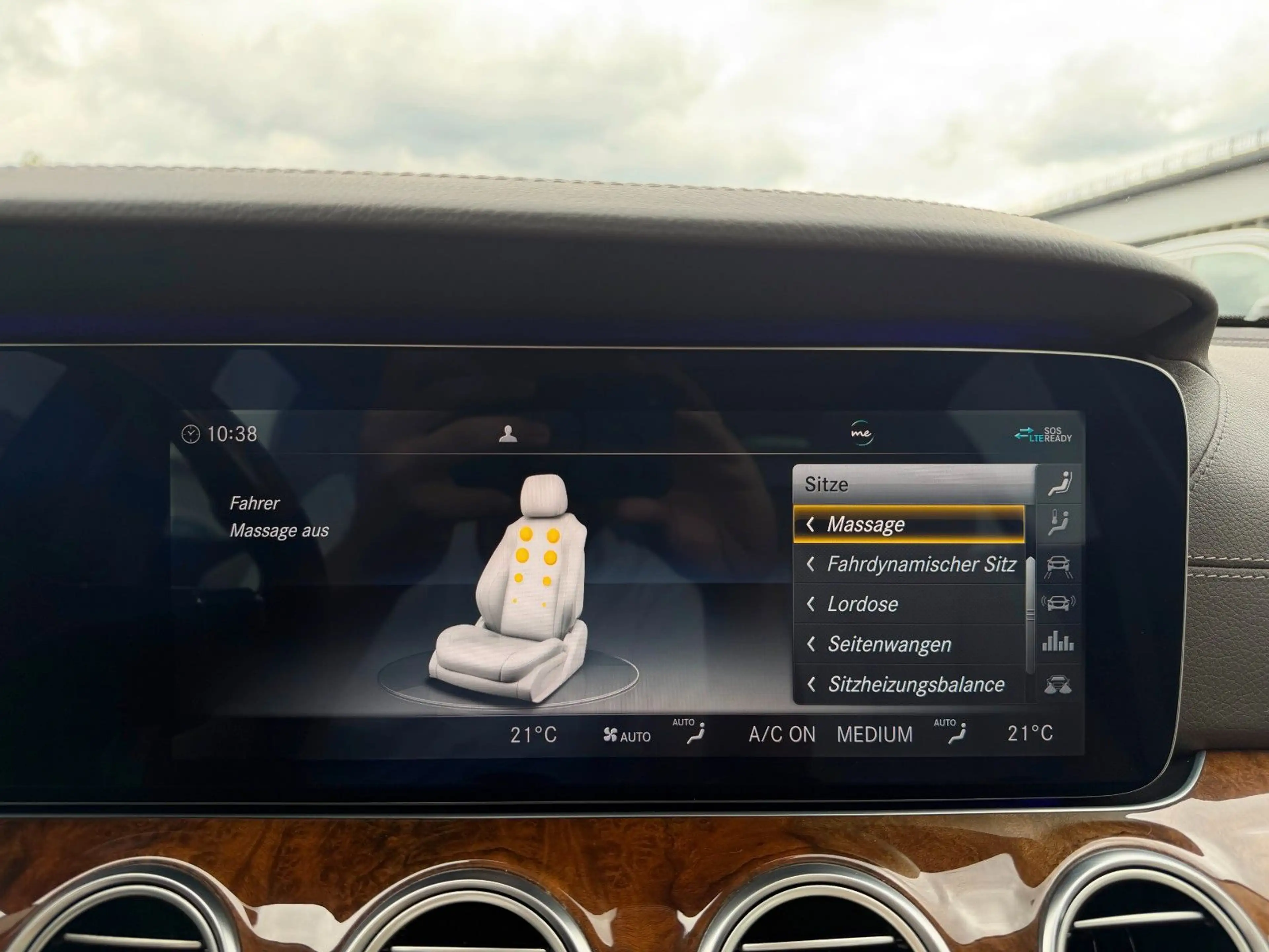 Mercedes-Benz E 450 4M AMG PANO*Massage*Sitzkl*SoftCl*Burm*HUD — photo 8