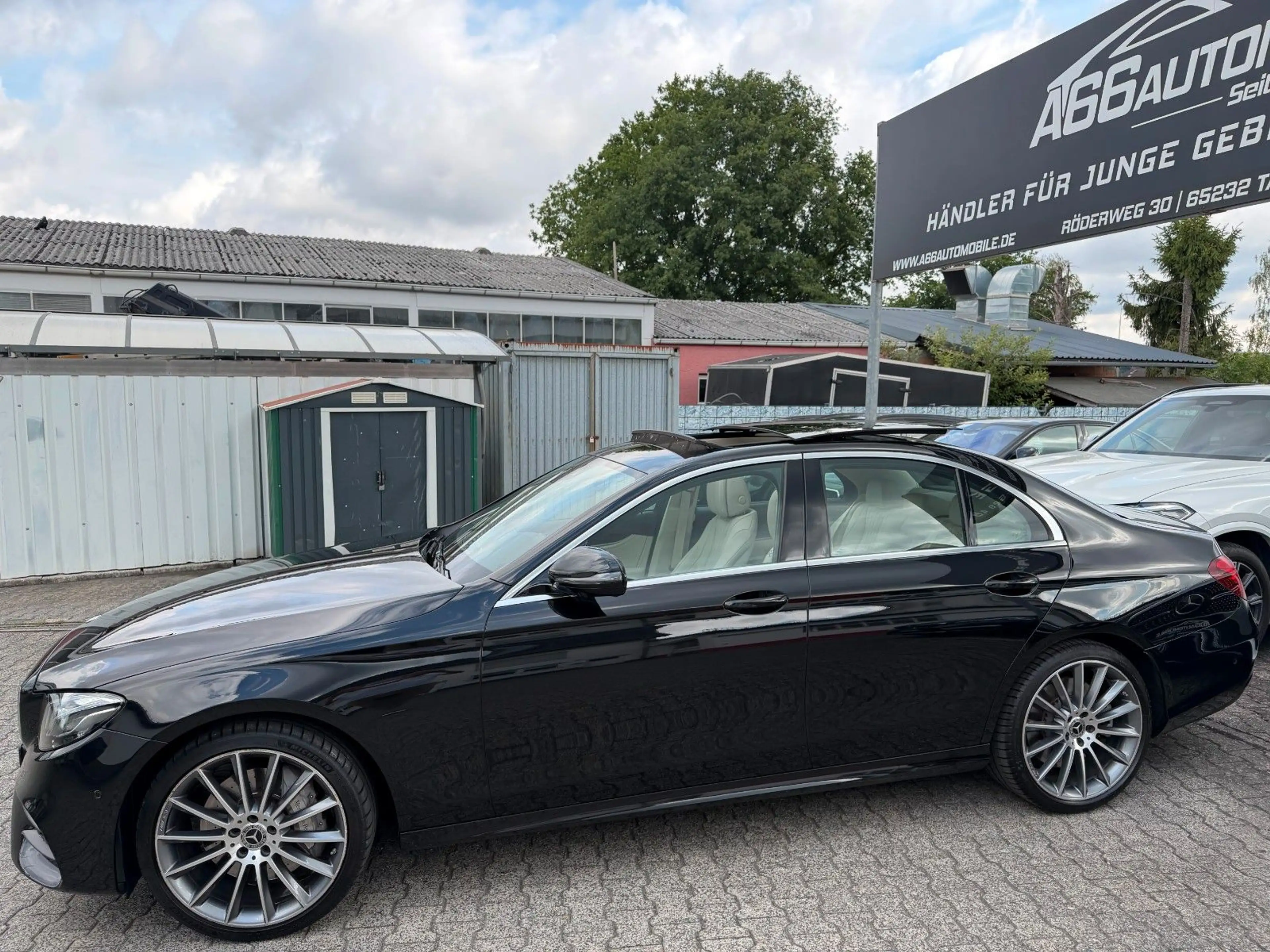 Mercedes-Benz E 450 4M AMG PANO*Massage*Sitzkl*SoftCl*Burm*HUD — photo 14