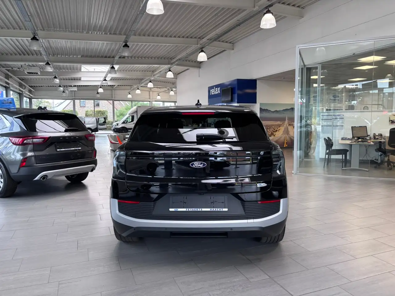 Ford Explorer 77 kWh RWD Premium, миниатюра 4