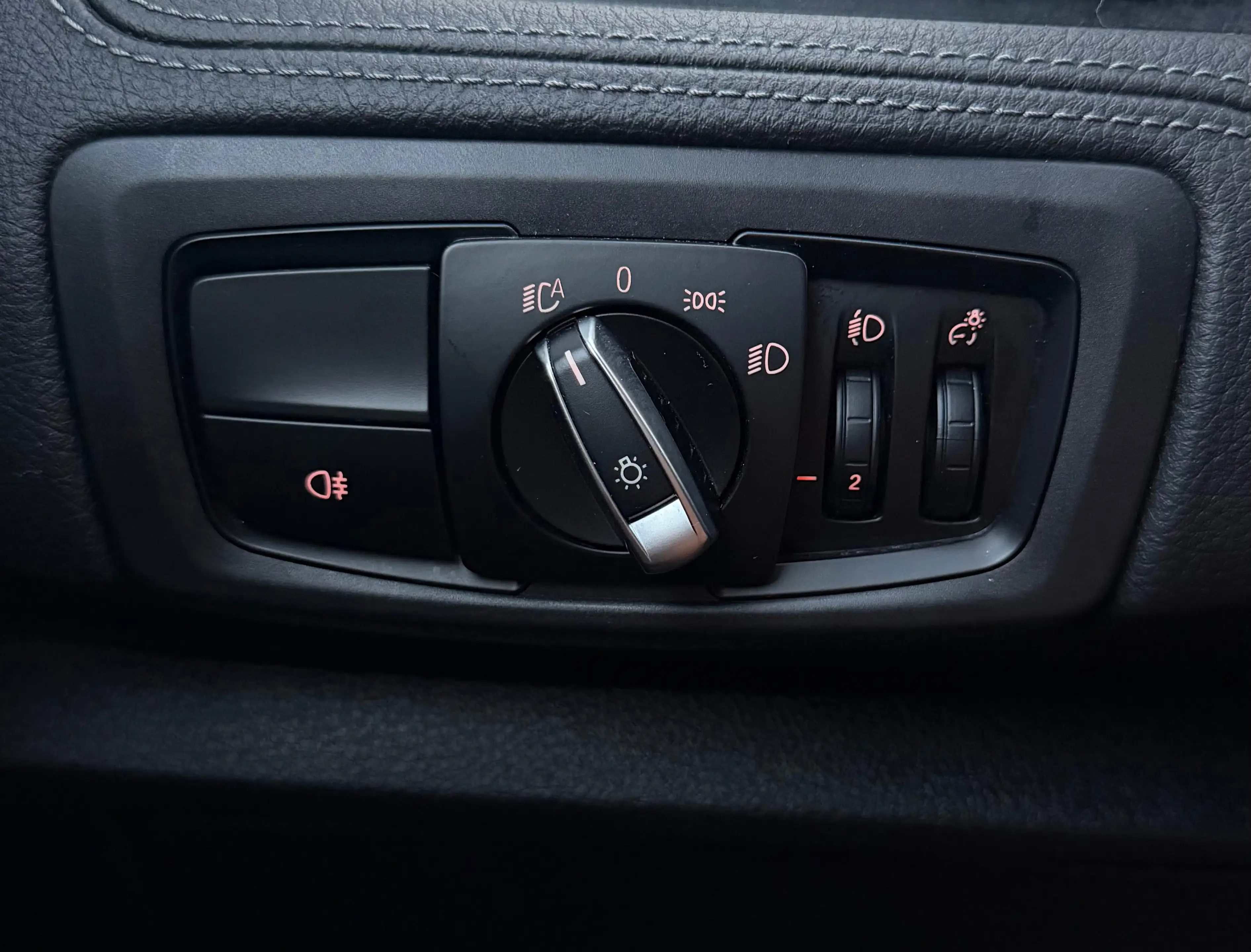 BMW 225 CarPlay * Panoramadak * Head-Up * Harman Kardon * Comfort Access * Camera * Leder * Elektrische Zetels Memory* — photo 26